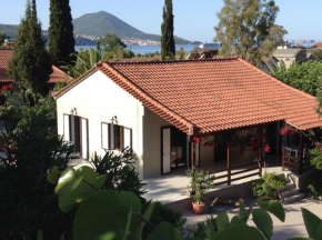 Отель Bungalow Gialova  Гиалова